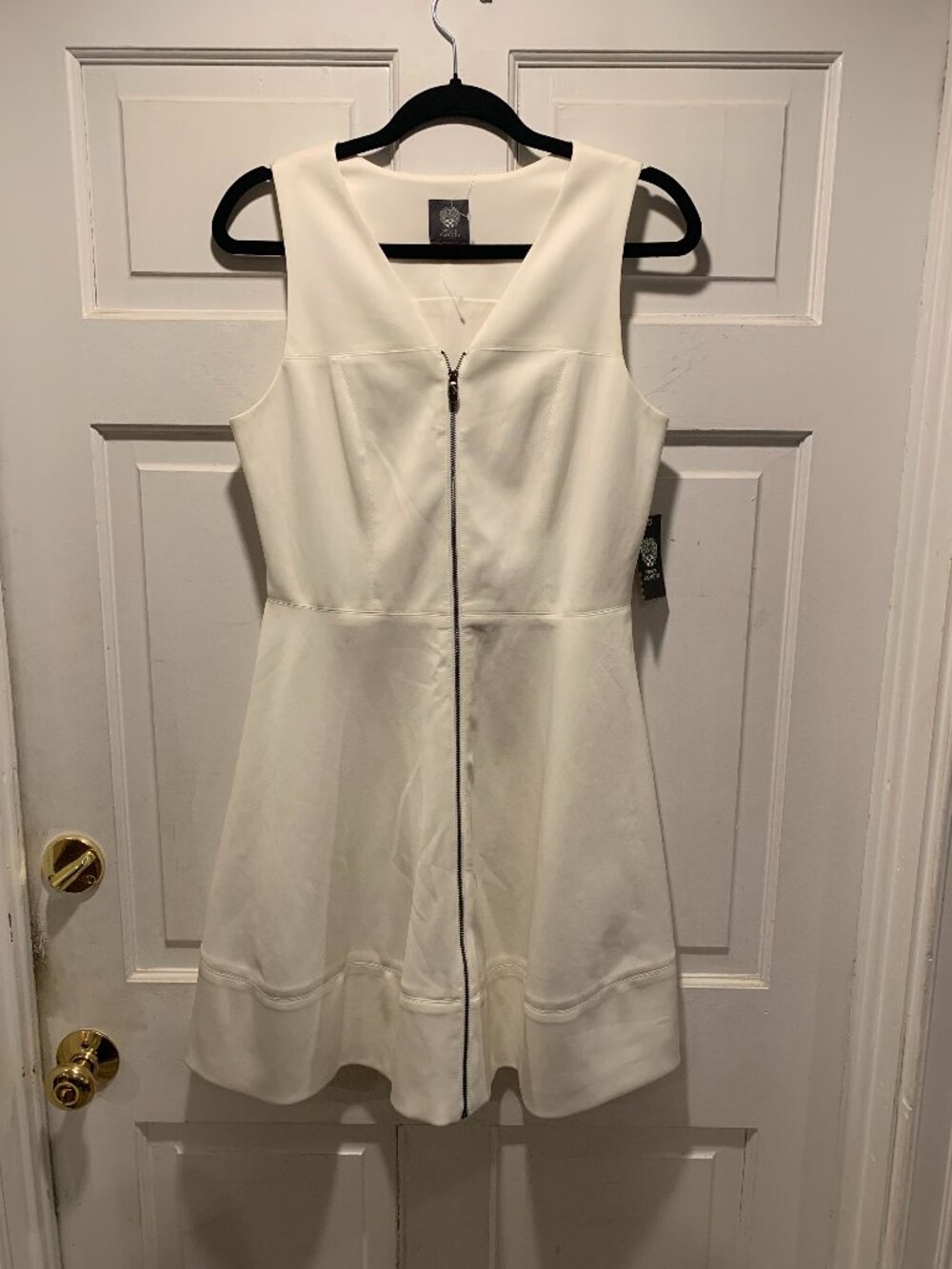 Vince Camuto~ NWT!!~ White Summer Dress (Retail:  $128.)